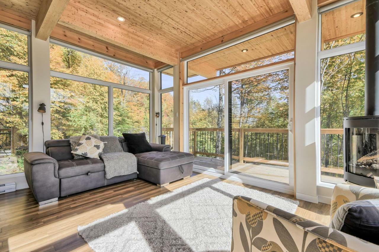 Modern Chalet With Mountain And Lake View By Reserver.Ca Sainte-Adèle Eksteriør billede
