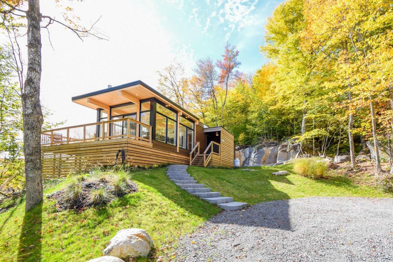 Modern Chalet With Mountain And Lake View By Reserver.Ca Sainte-Adèle Eksteriør billede